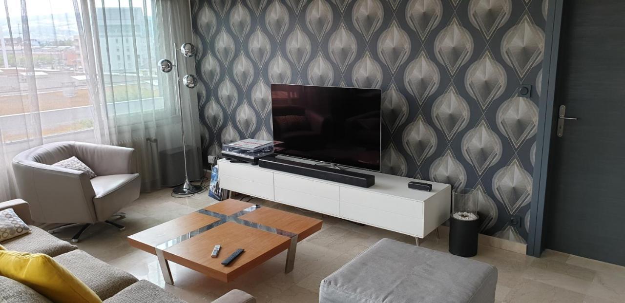 Appartement Lumineux De 90 M2 Situe En Centre Ville Annecy Exteriör bild