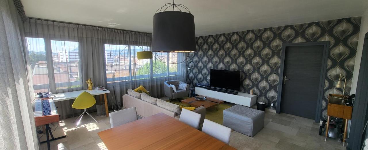 Appartement Lumineux De 90 M2 Situe En Centre Ville Annecy Exteriör bild